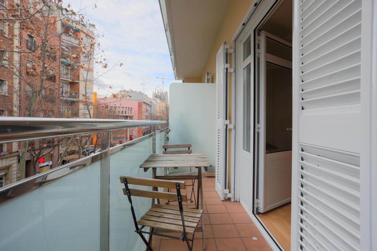 Bbarcelona Sagrada Familia Flats Apartment Bagian luar foto